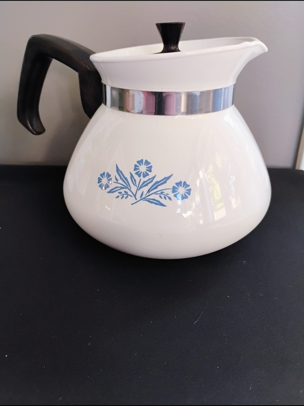Retro Corning Ware Blue Cornflower Tea/Coffee Pot with Black Handle - Picture 16 of 16